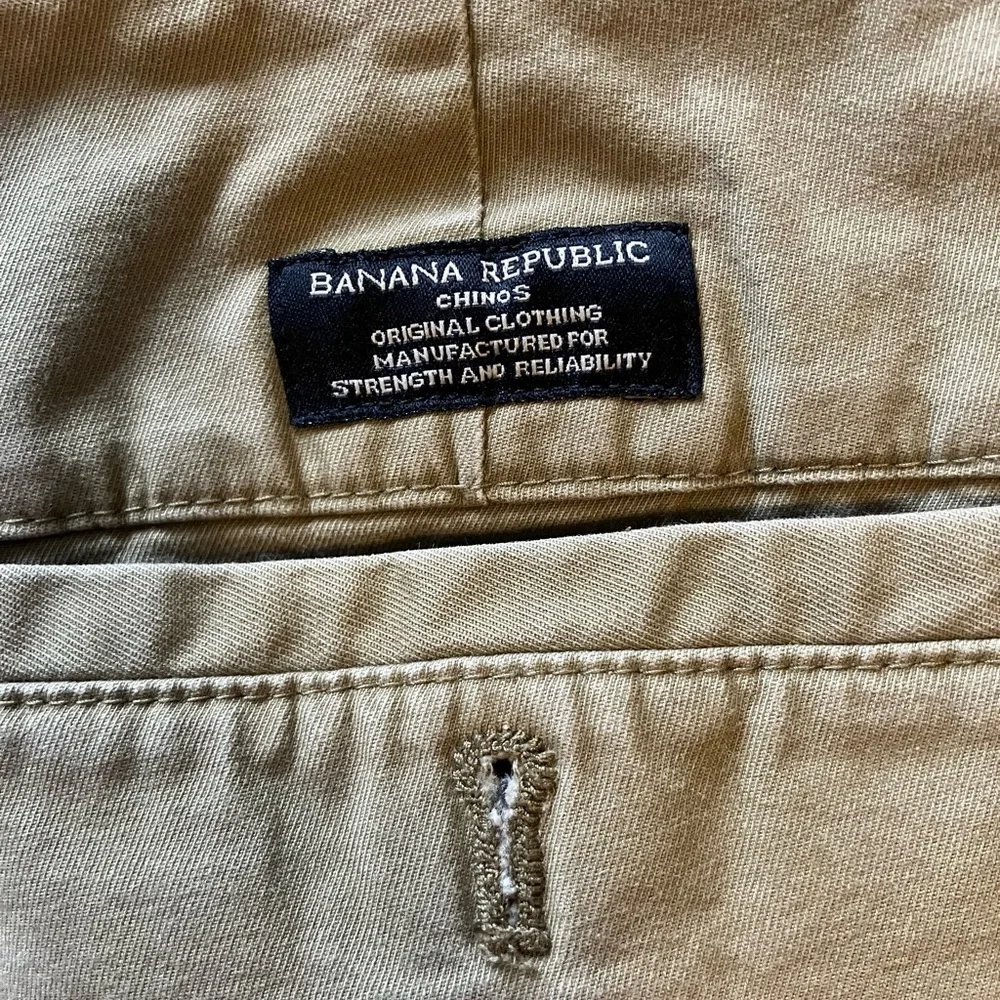 Banana Republic Men’s Pants, Fulton Skinny Chino, Size 32 x 30, Khaki